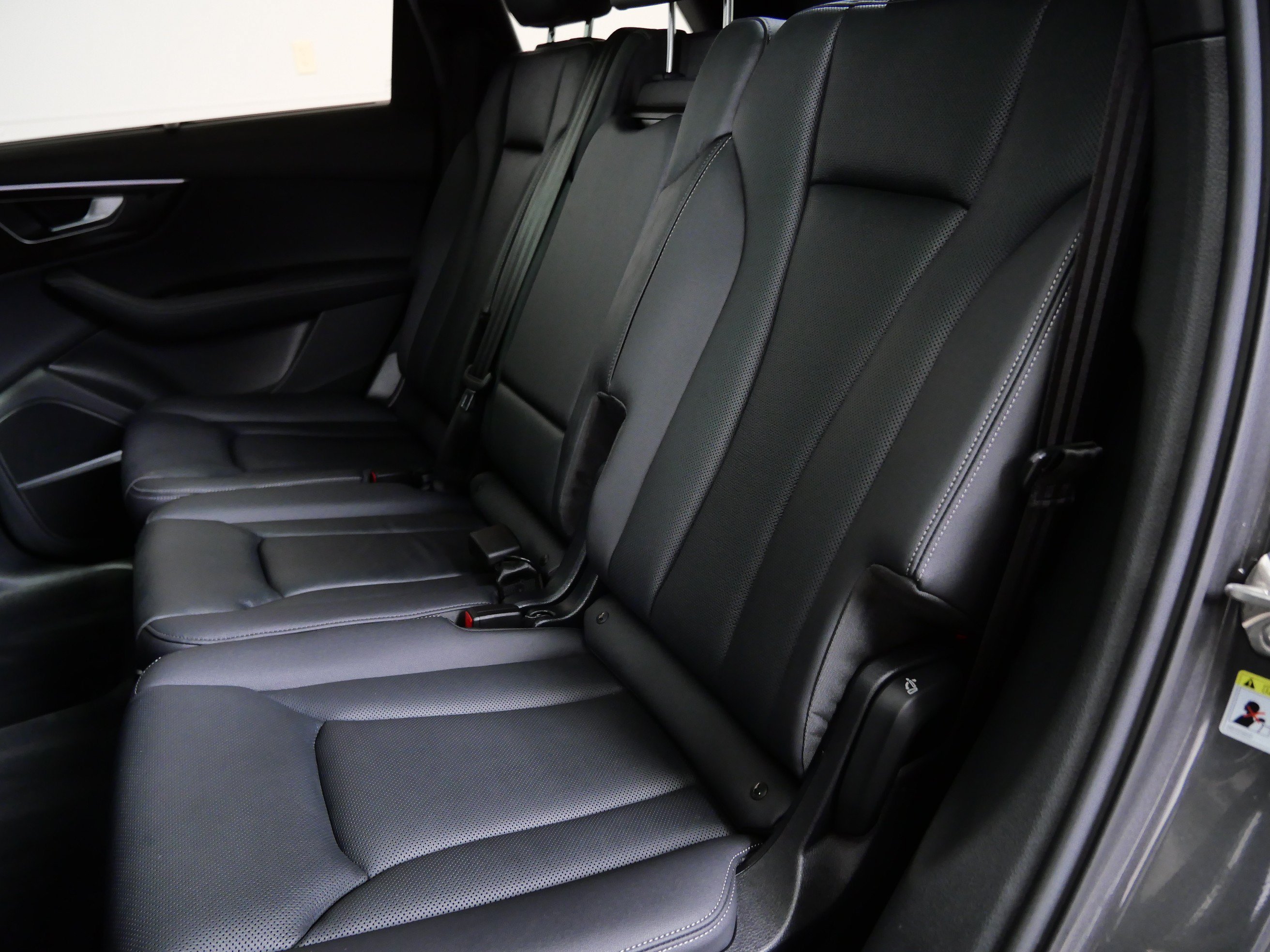 Used 2025 Samurai Gray Metallic Audi Premium Plus image 17