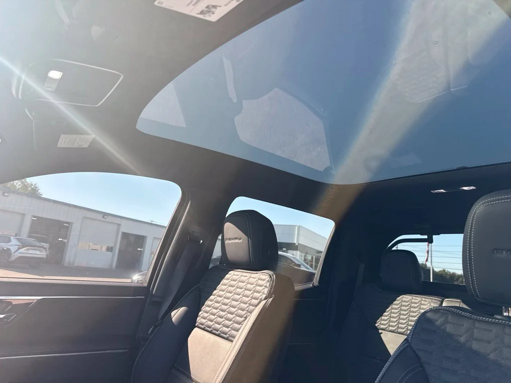 Used 2025 Black GMC Denali image 10