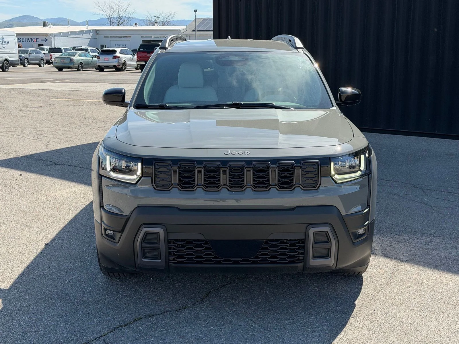 New 2026 Sting-Gray Clear-Coat Exterior Paint Jeep Laredo image 3