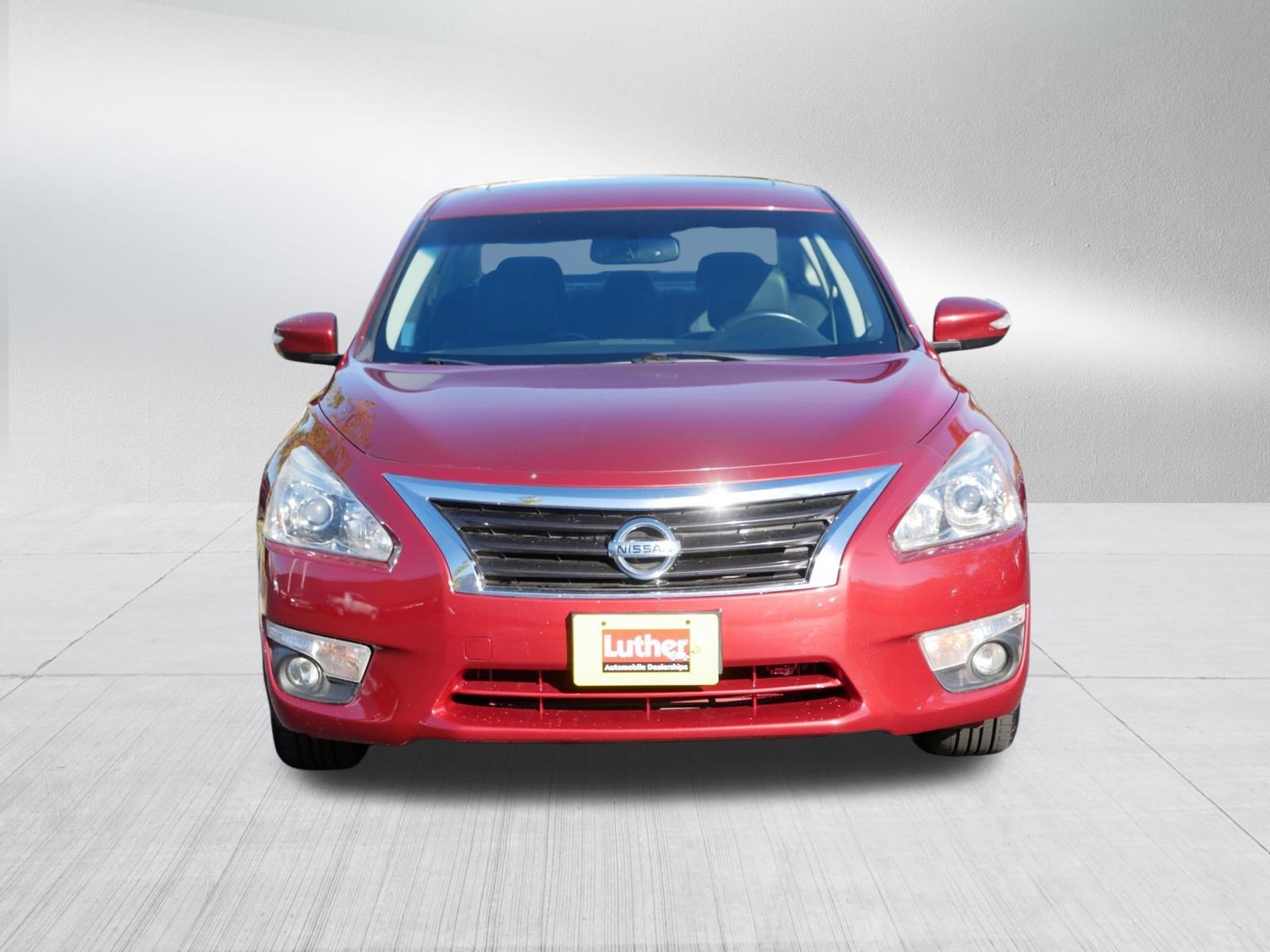 Used 2014 Nissan Altima SL with VIN 1N4AL3AP3EC286737 for sale in Minneapolis, Minnesota