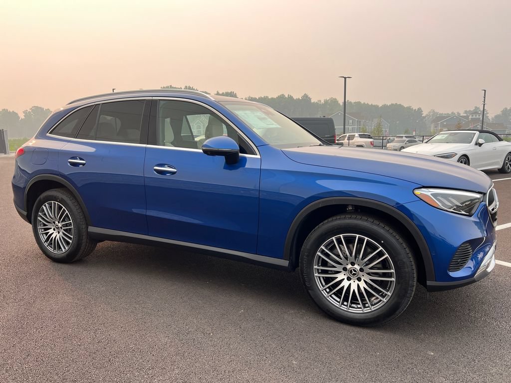 New 2026 Starling Blue Metallic Mercedes-Benz GLC 300 image 38