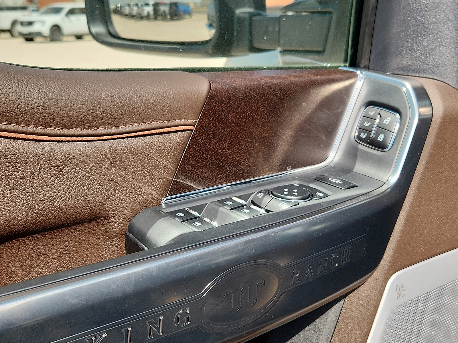 New 2026 Agate Black Metallic Ford King Ranch image 15