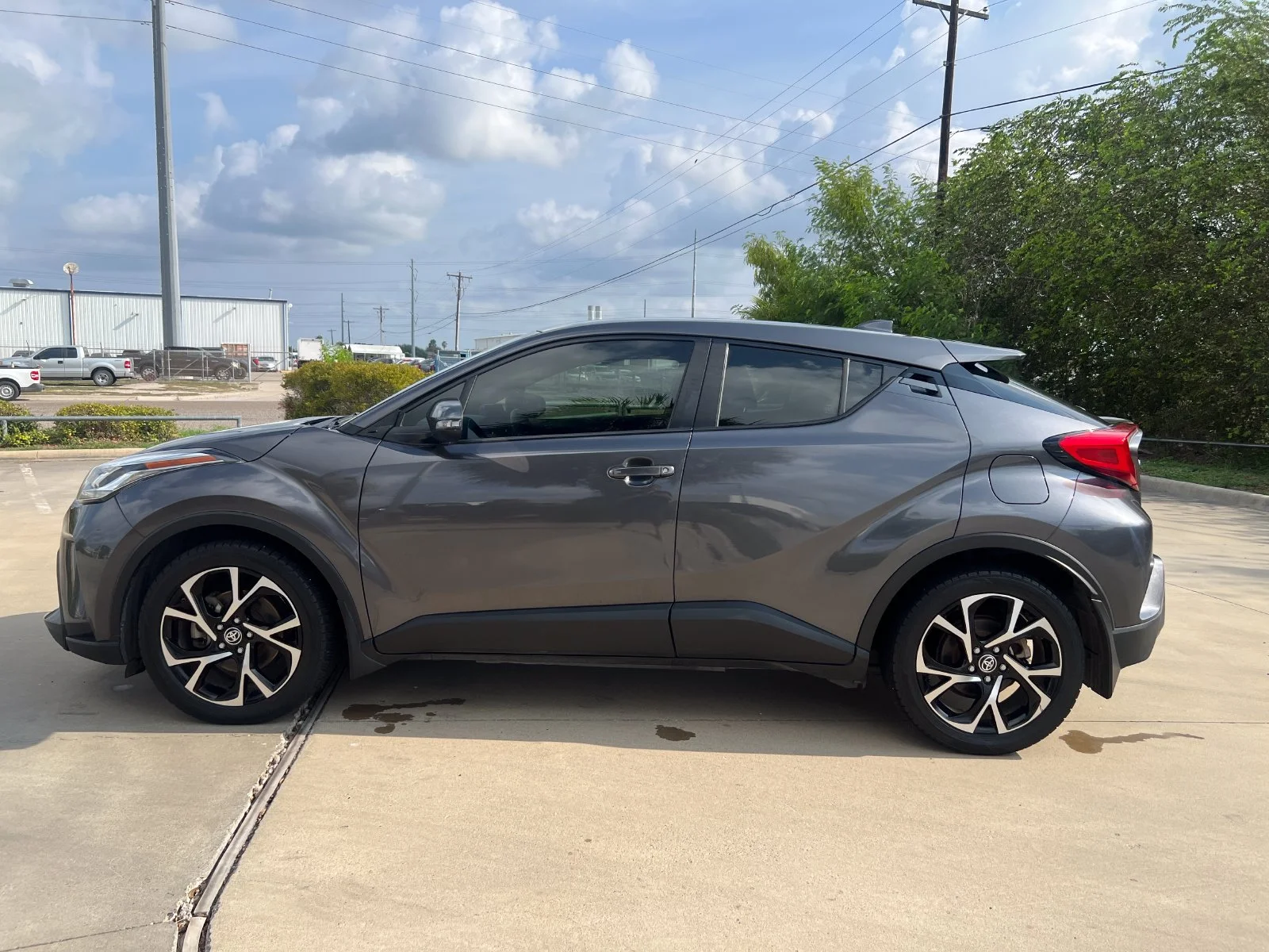 Used 2021 Gray Toyota XLE image 2