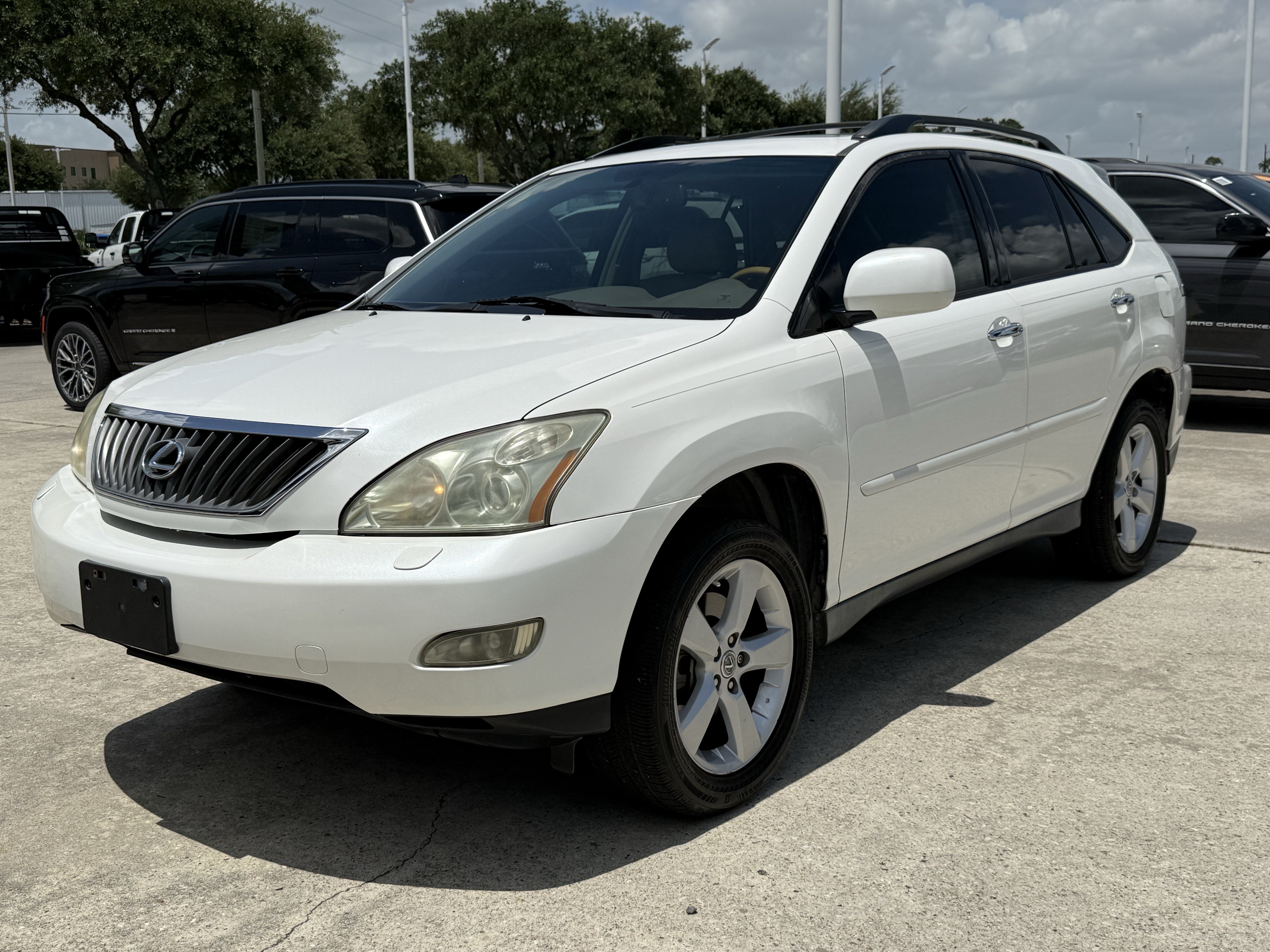 Used 2008 White Lexus  image 8