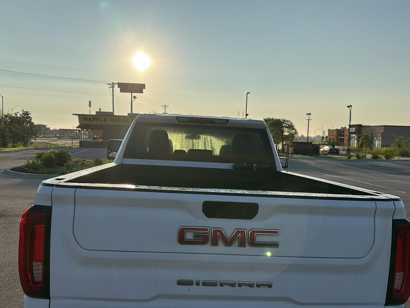 Used 2022 Summit White GMC AT4 image 4