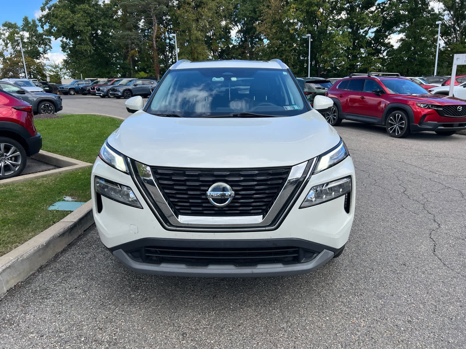 Used 2021 Pearl White Tricoat Nissan SV image 5