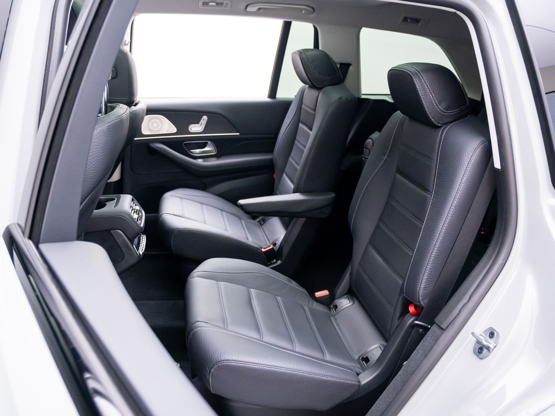 New 2026 MANUFAKTUR Alpine Grey Mercedes-Benz GLS 450 image 18