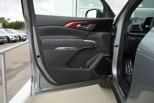 2026 Chevrolet Traverse Z71 - Photo 16