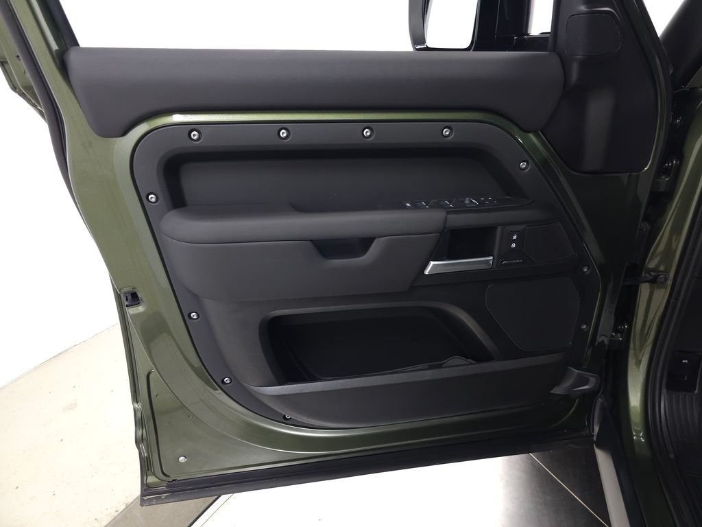 New 2026 Woolstone Green Land Rover S image 12