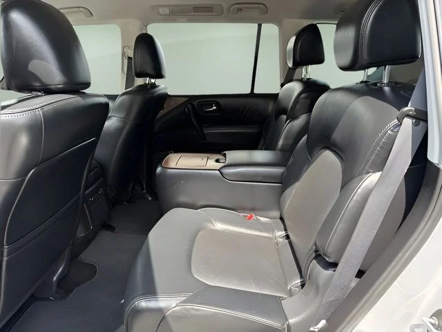 Used 2023 Silver Nissan SL image 21