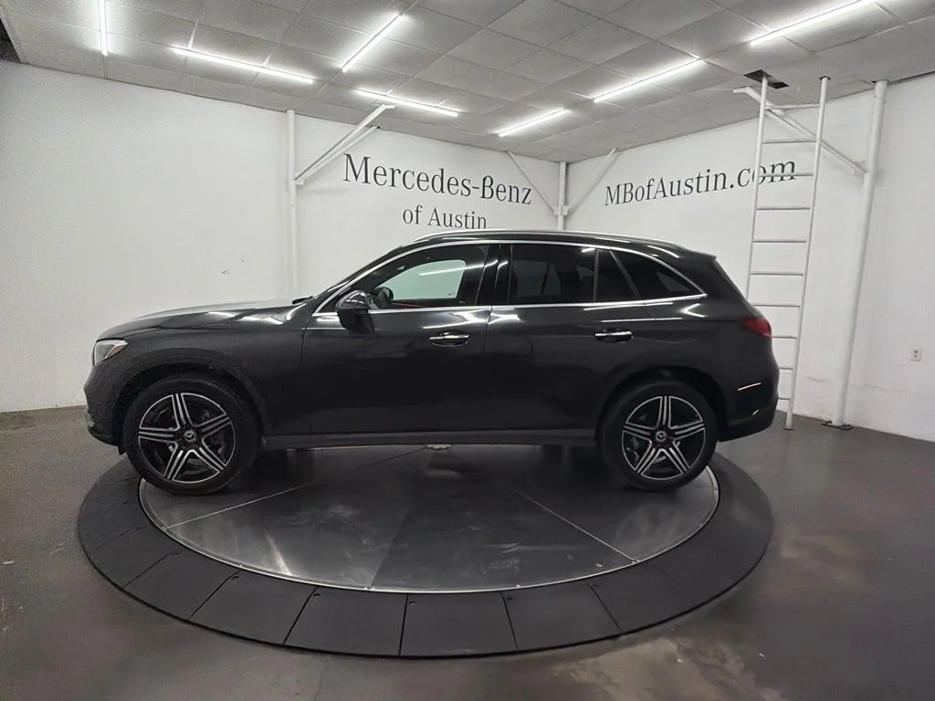 New 2027 Gray Mercedes-Benz GLC 300 image 4
