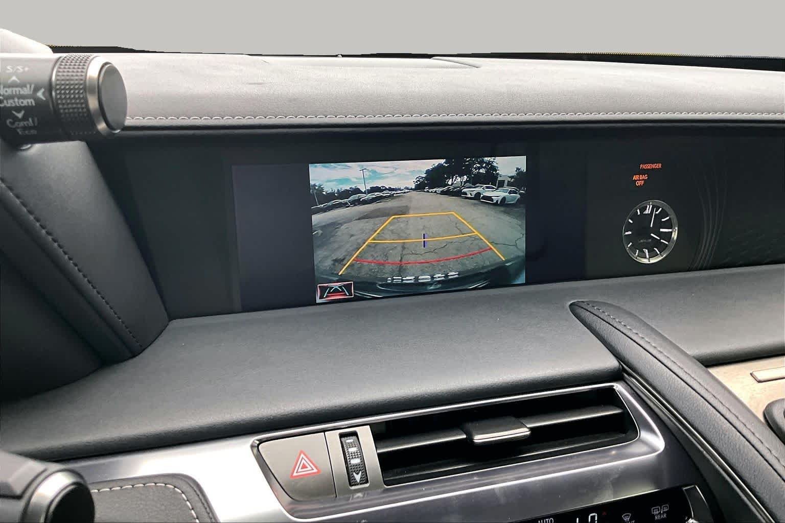 Used 2019 Atomic Silver Lexus  image 25