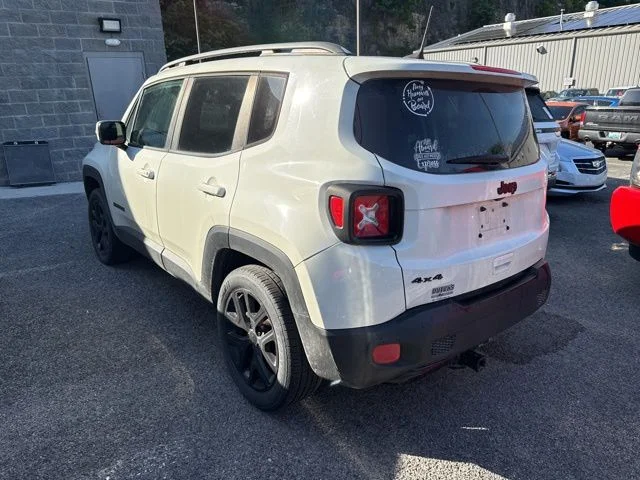 Used 2018 White Jeep Latitude image 4