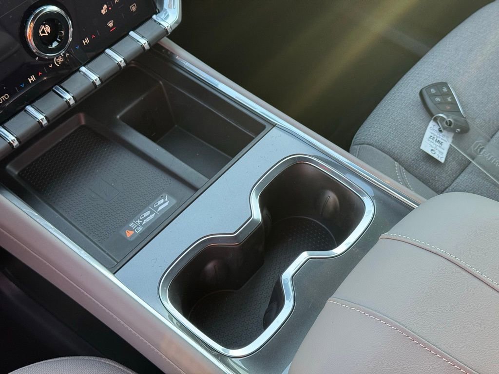 New 2026 Summit White GMC Elevation image 30