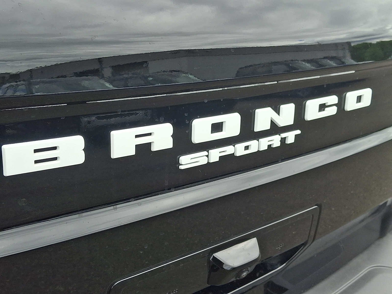 New 2026 Shadow Black Ford Heritage image 29