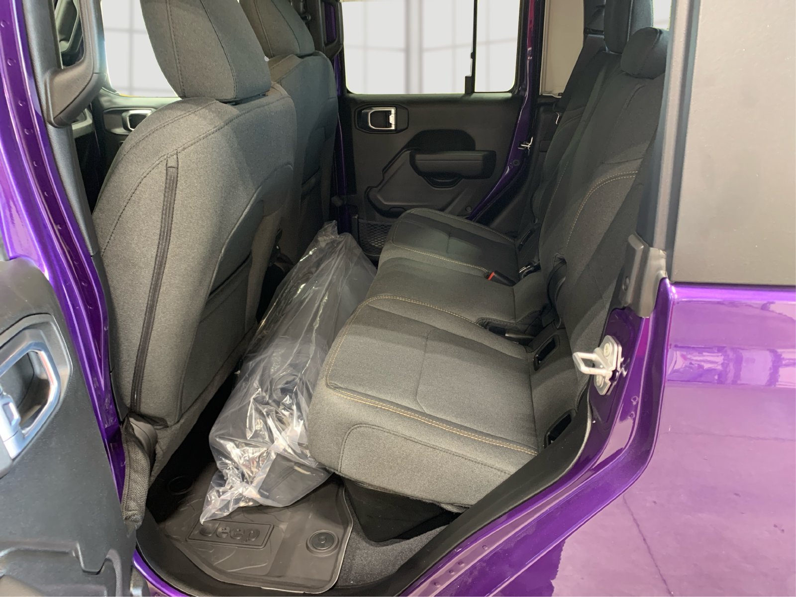 New 2026 Reign Exterior Paint Jeep Sport S image 10