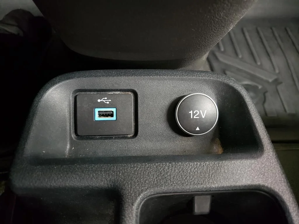 Used 2019 Frozen White Ford XL image 21