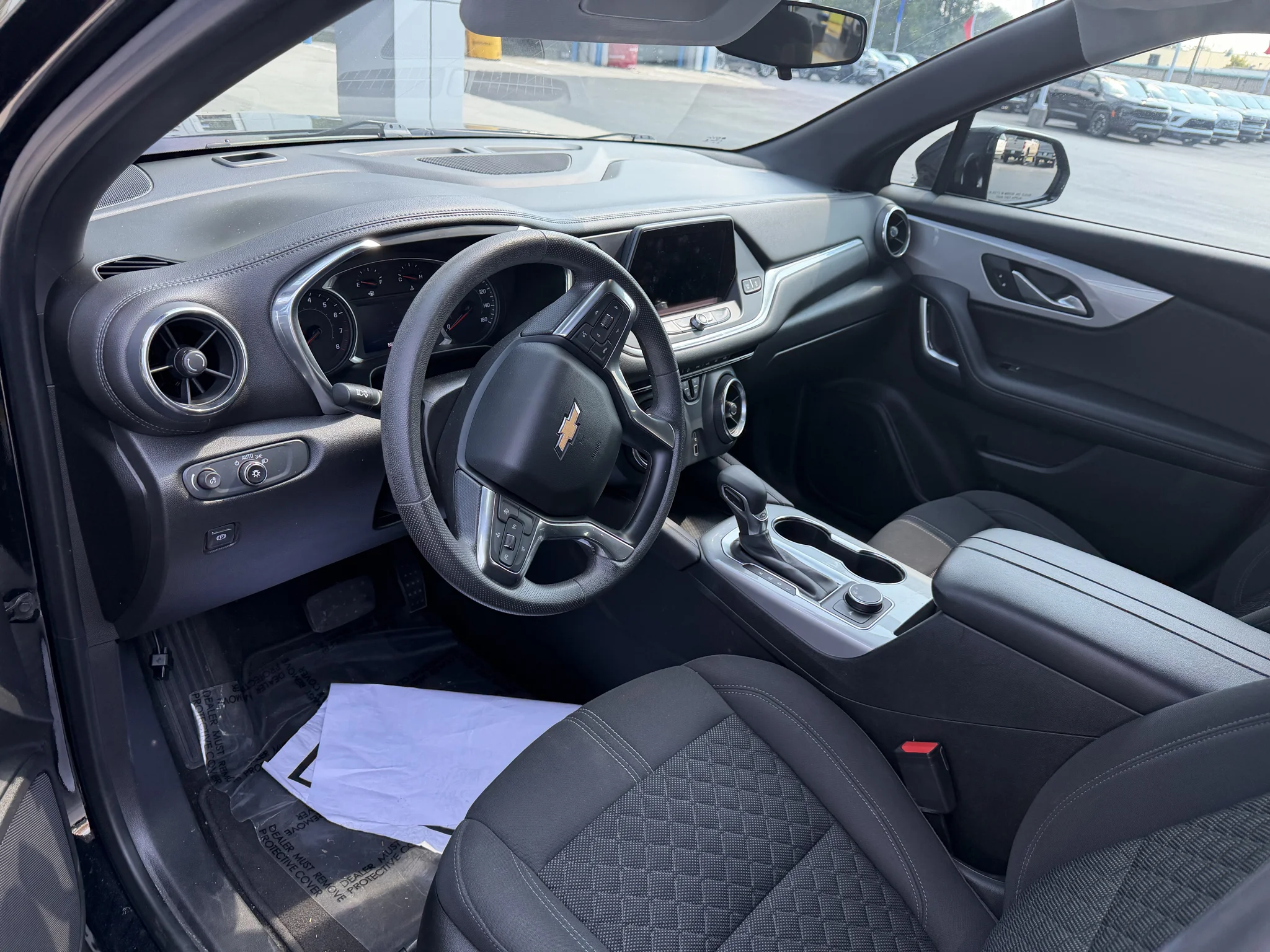 Used 2022 BLACK Chevrolet LT image 4