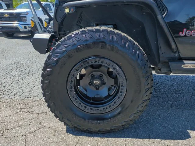 Used 2018 Black Jeep Unlimited Rubicon image 10