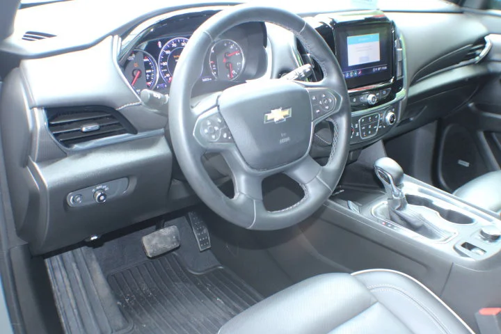 Used 2023 Sterling Gray Metallic Chevrolet Premier image 8