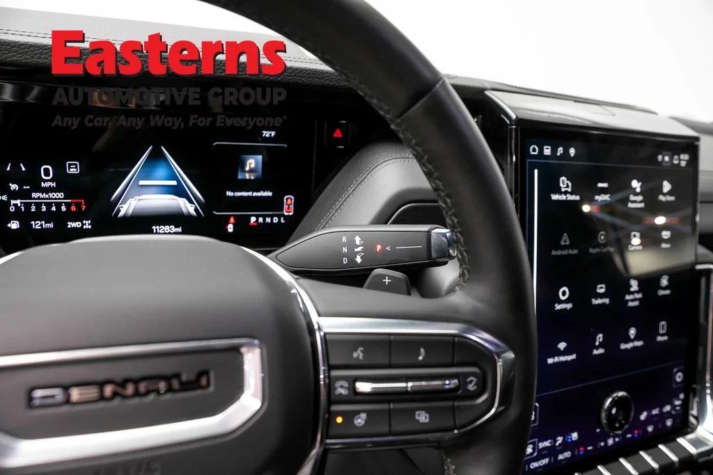 Used 2025 Silver GMC Denali image 21