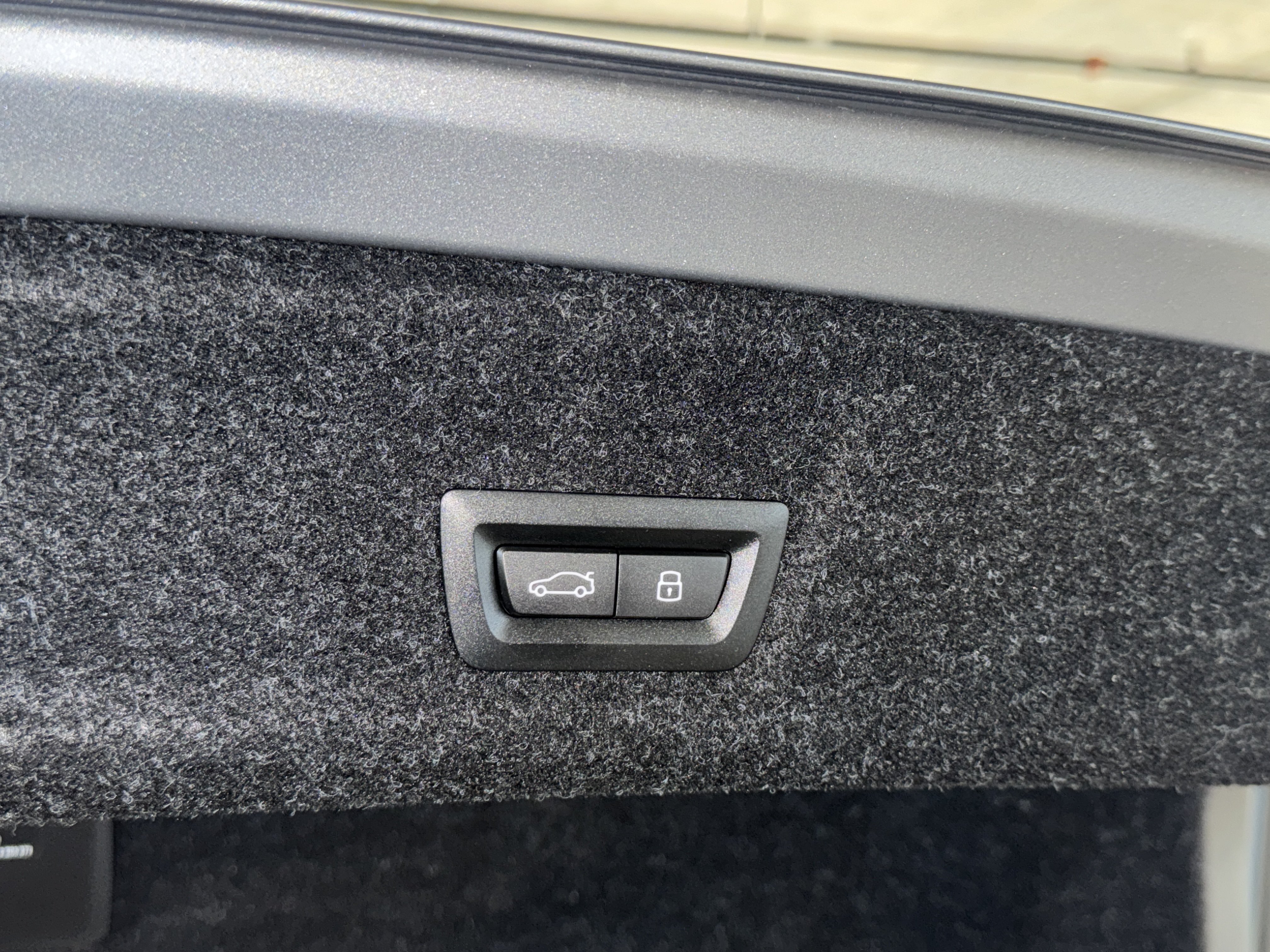 Used 2025 Skyscraper Grey Metallic BMW 330i image 14
