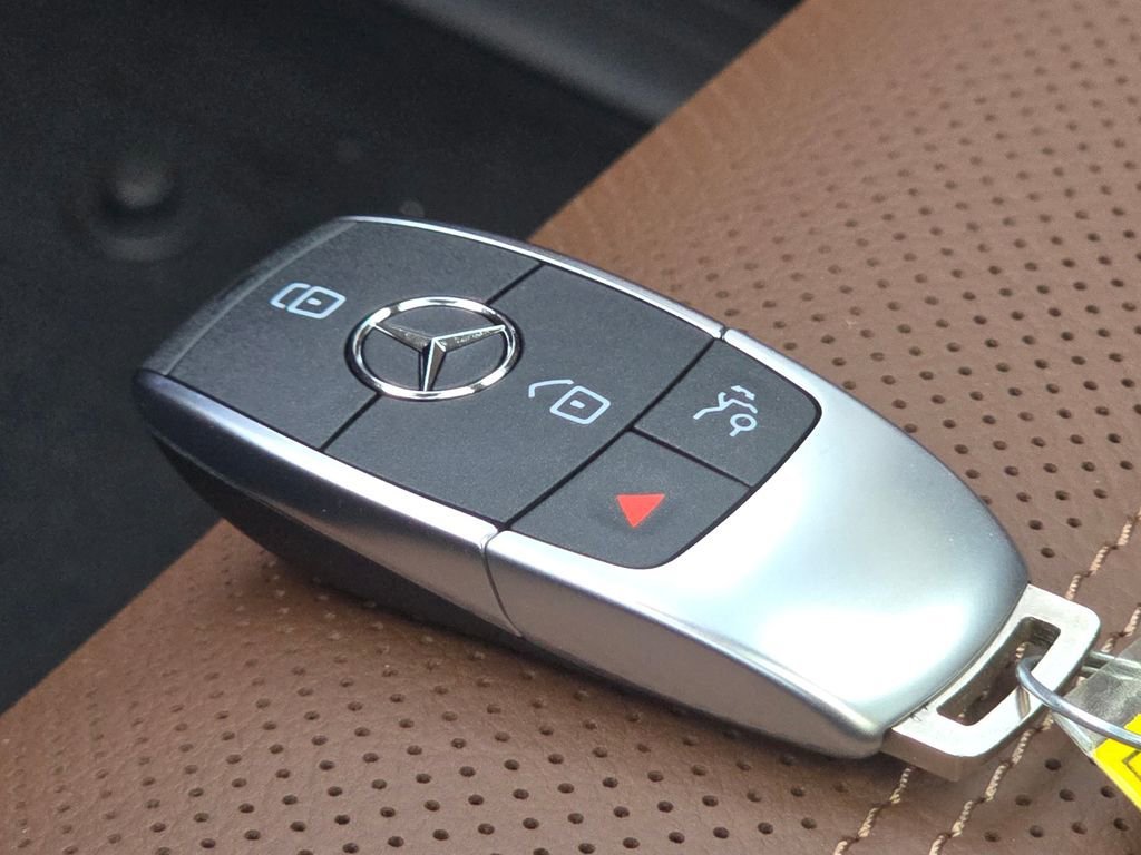 New 2026 Selenite Grey Metallic Mercedes-Benz GLS 450 image 80