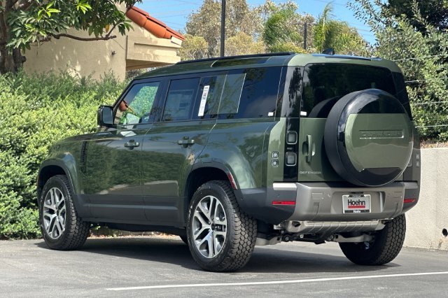 New 2026 Woolstone Green Land Rover S image 3