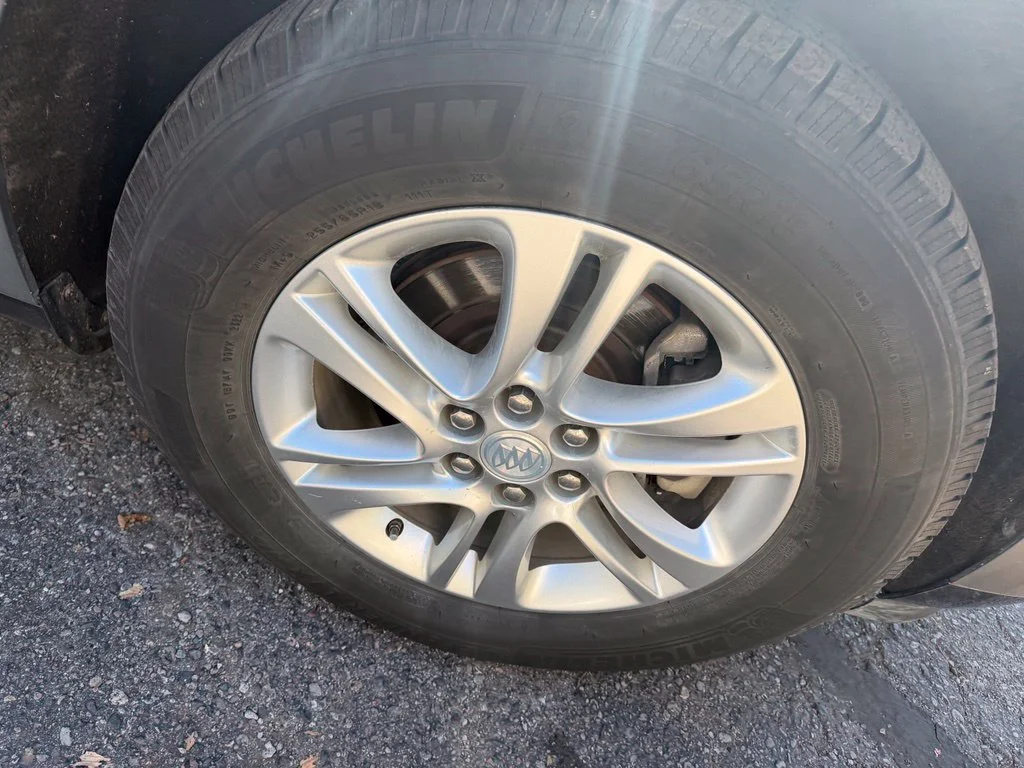 Used 2018 Includes Spectra Gray lower exterior accent color. Buick Essence image 13