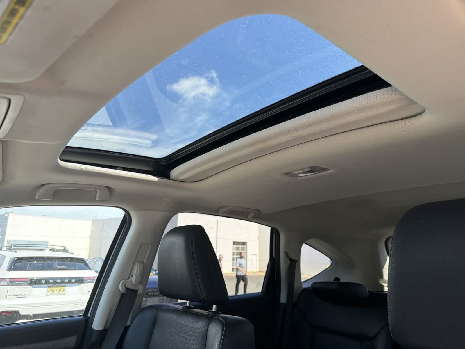 Used 2015 White Honda  image 20