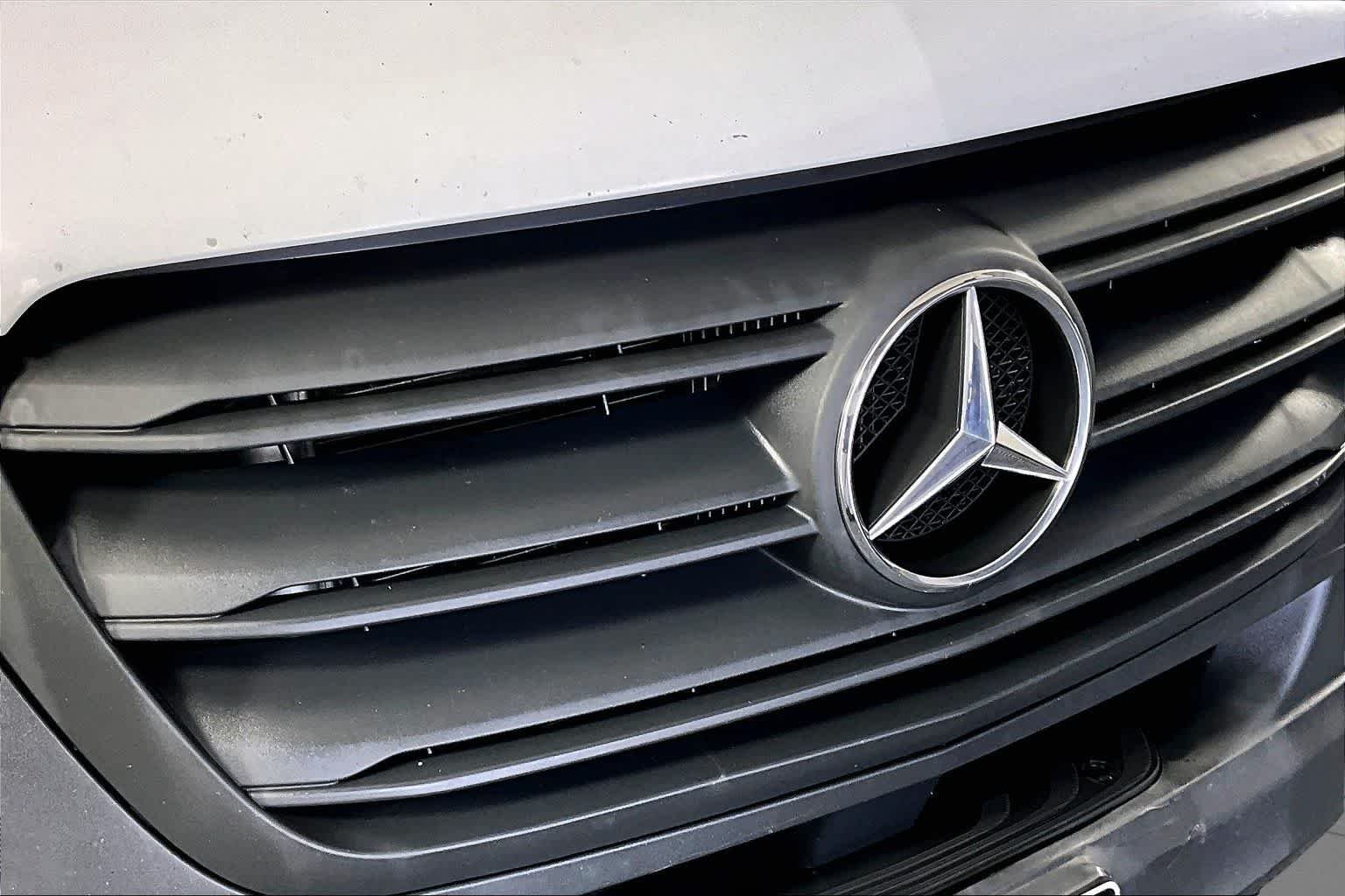 Used 2019 Arctic White Mercedes-Benz  image 26