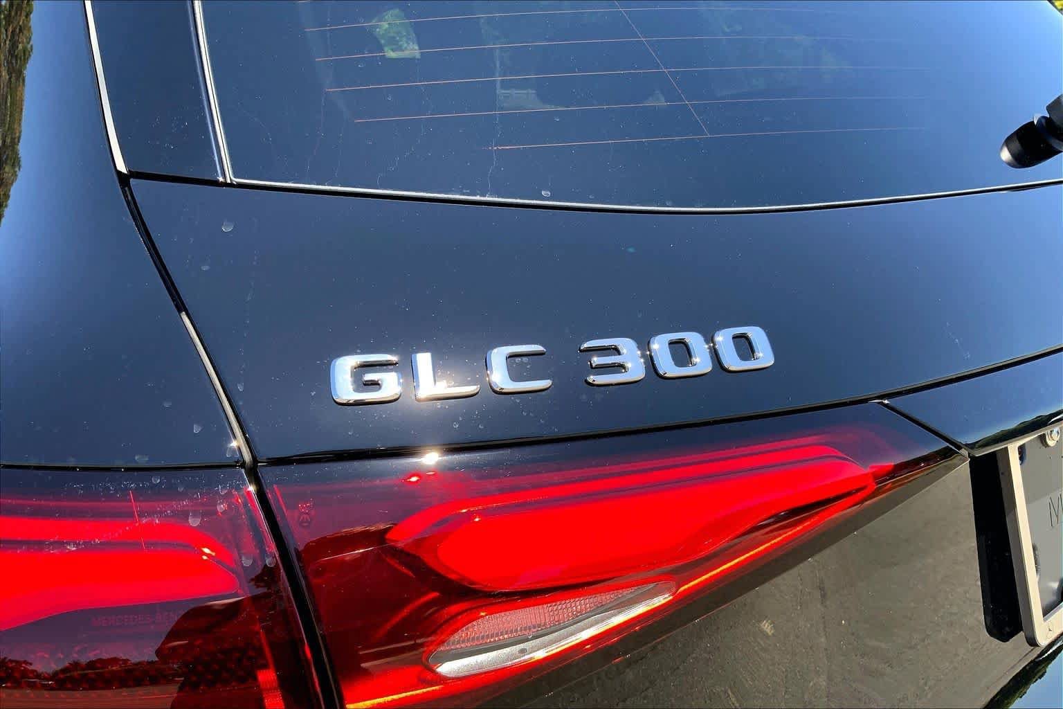 New 2026 Black Mercedes-Benz GLC 300 image 19