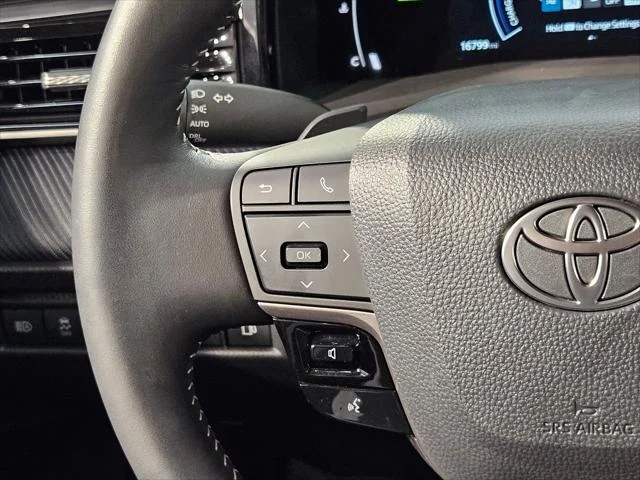Certified Used 2025 PRECIOUS METAL Toyota  image 27