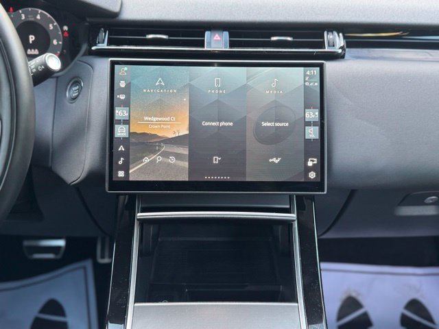 Used 2025 Fuji White Land Rover Dynamic SE image 28