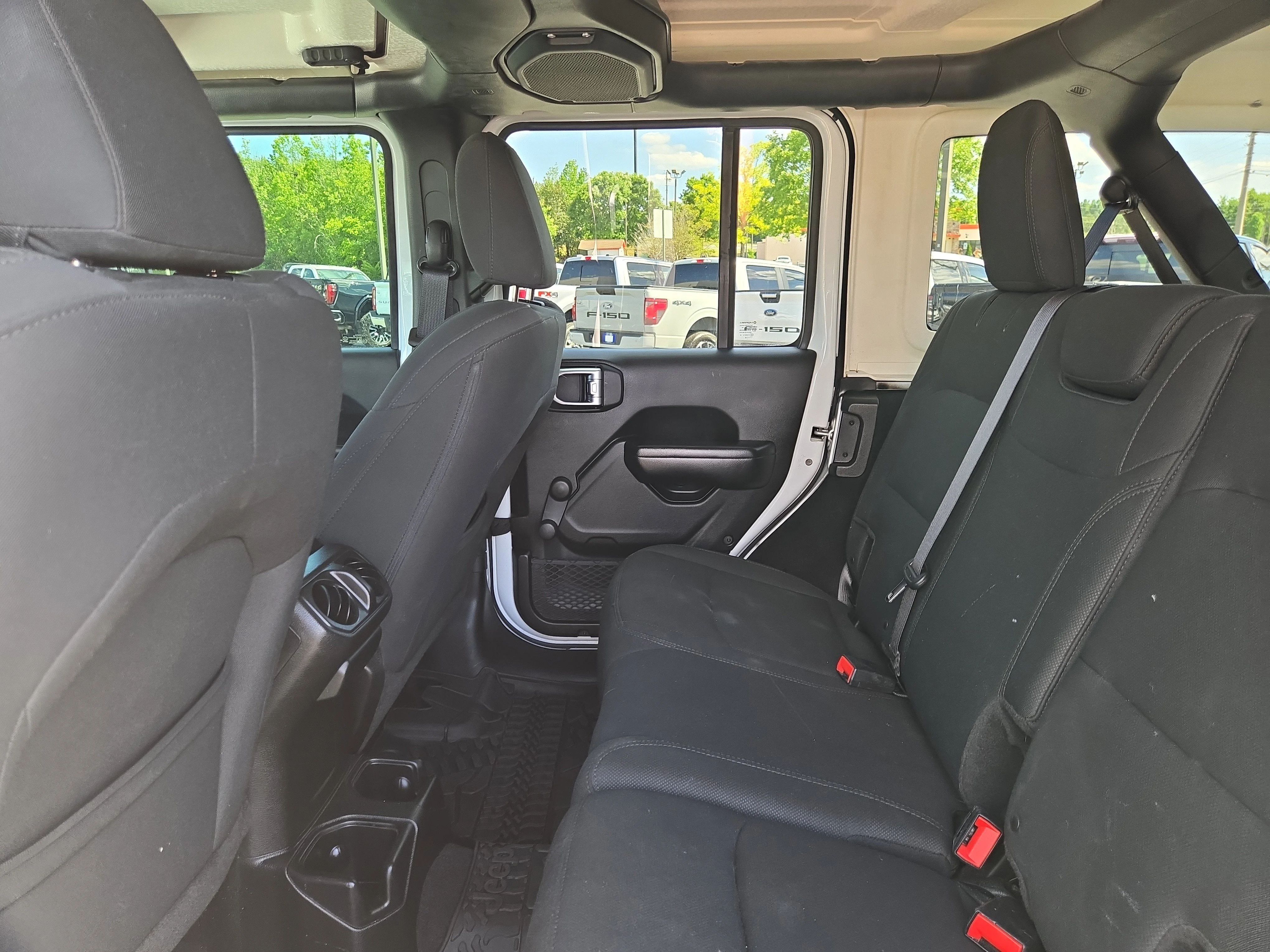 Used 2018 White Jeep Sport image 14