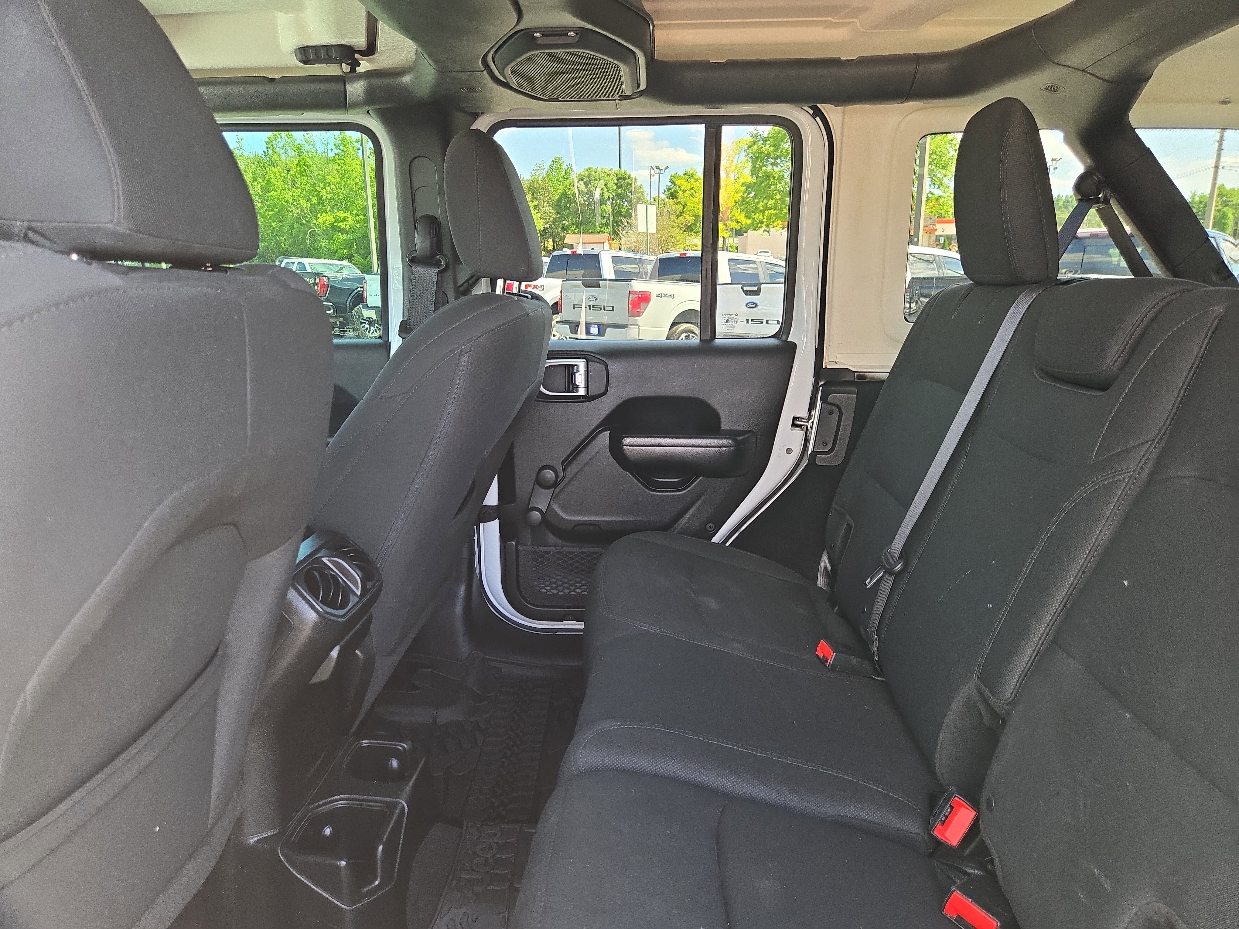Used 2018 White Jeep Sport image 14