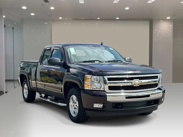 Used 2009 Red Chevrolet LT image 6
