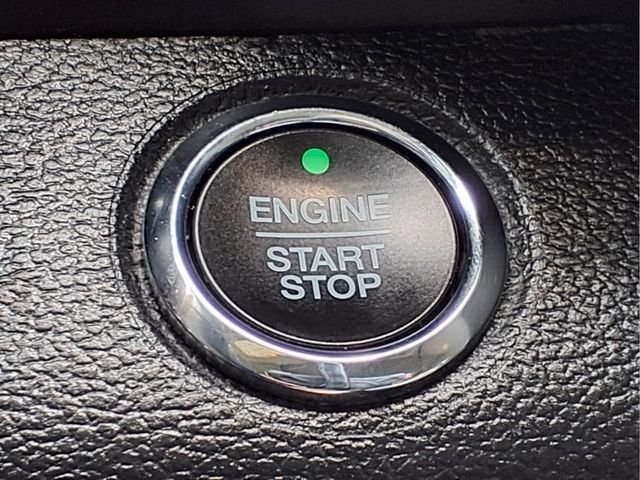 Used 2020 White Ford Lariat image 15