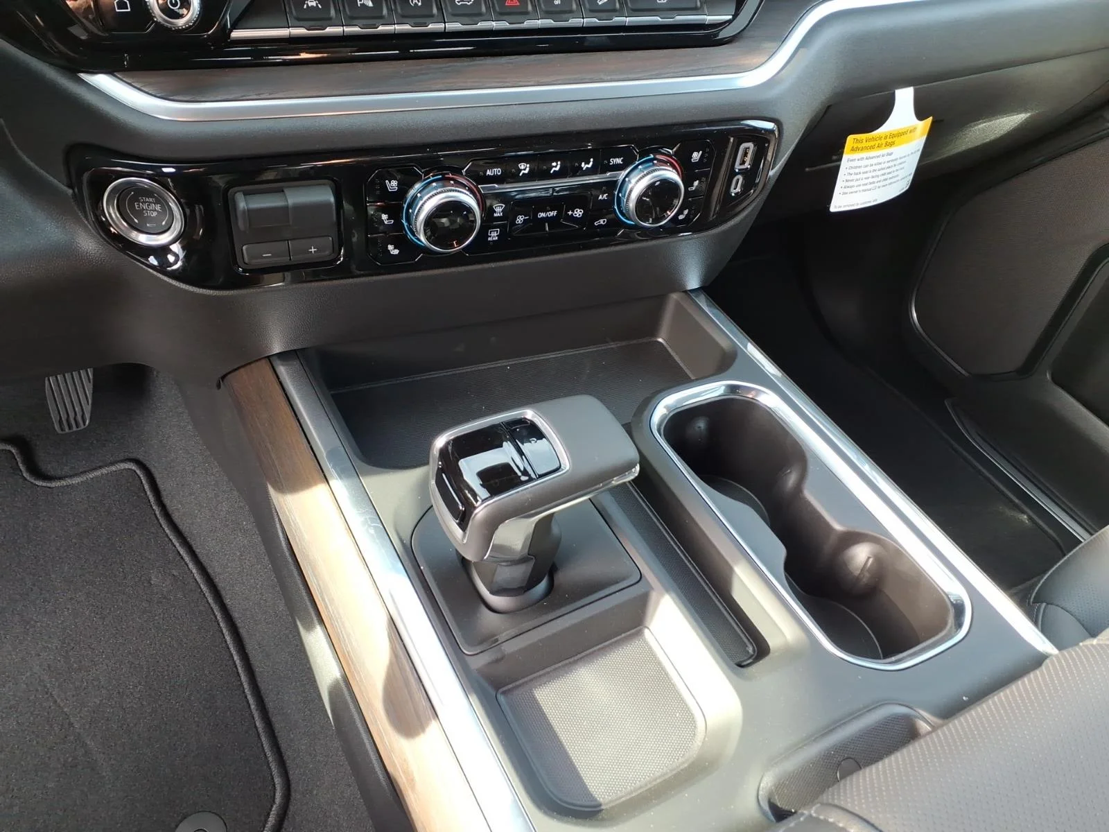 2026 GMC Sierra 1500 SLT - Photo 10