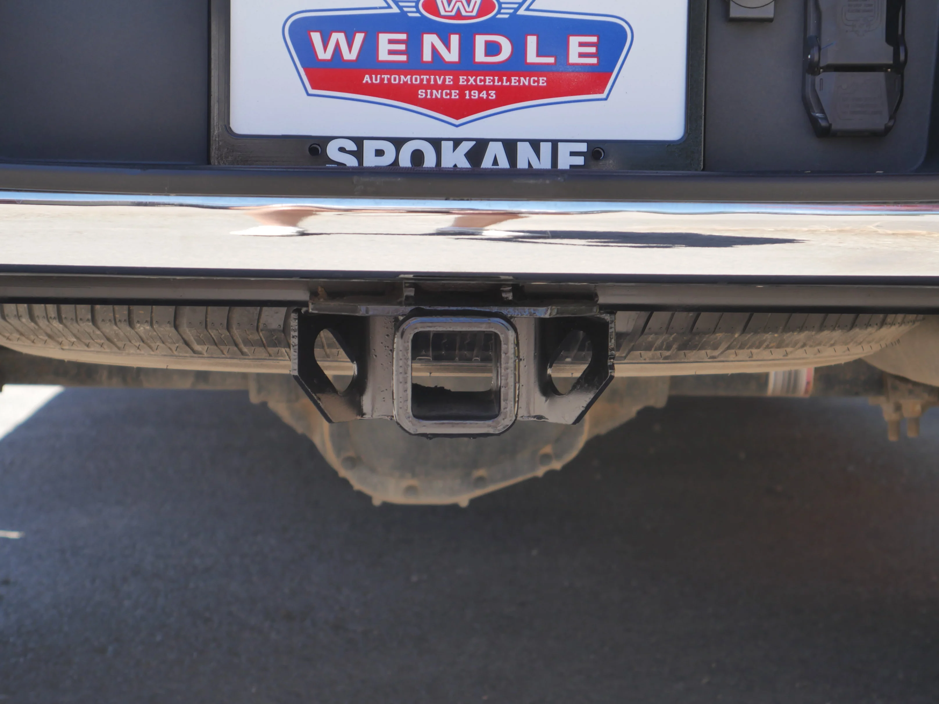 Certified Used 2024 Blue Metallic Ford LARIAT image 25