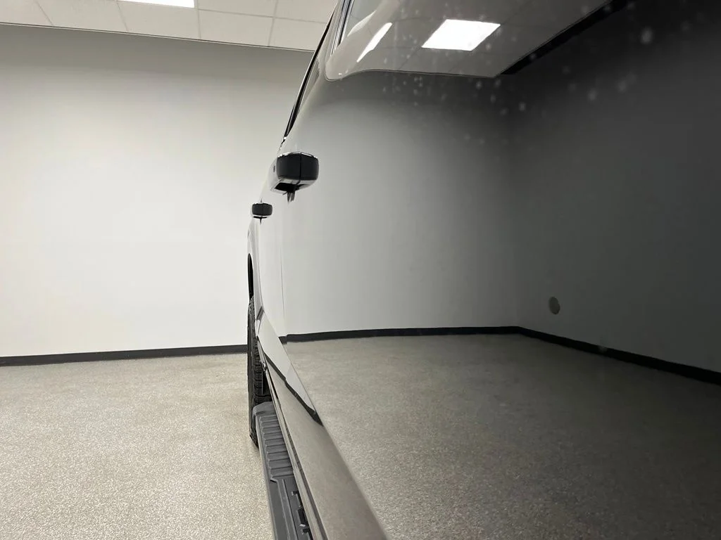 Used 2023 Black Ford XLT image 12