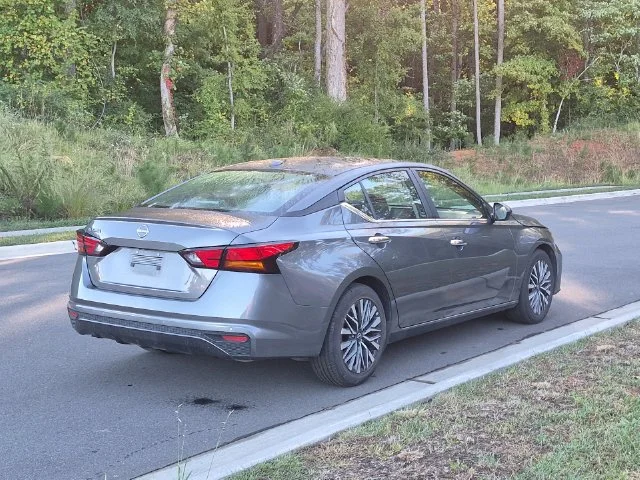 Used 2025 Gray Nissan 2.5 SV image 5