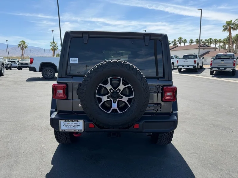 Used 2019 Granite Crystal M Jeep Rubicon image 4