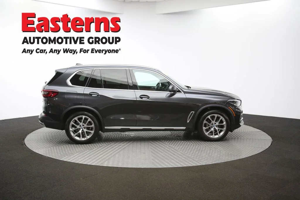 Used 2022 Gray BMW xDrive40i image 50