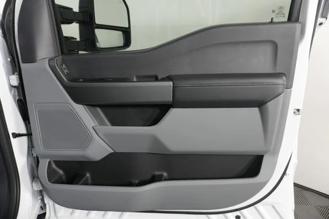 New 2026 Oxford White Ford F-350® XLT image 32