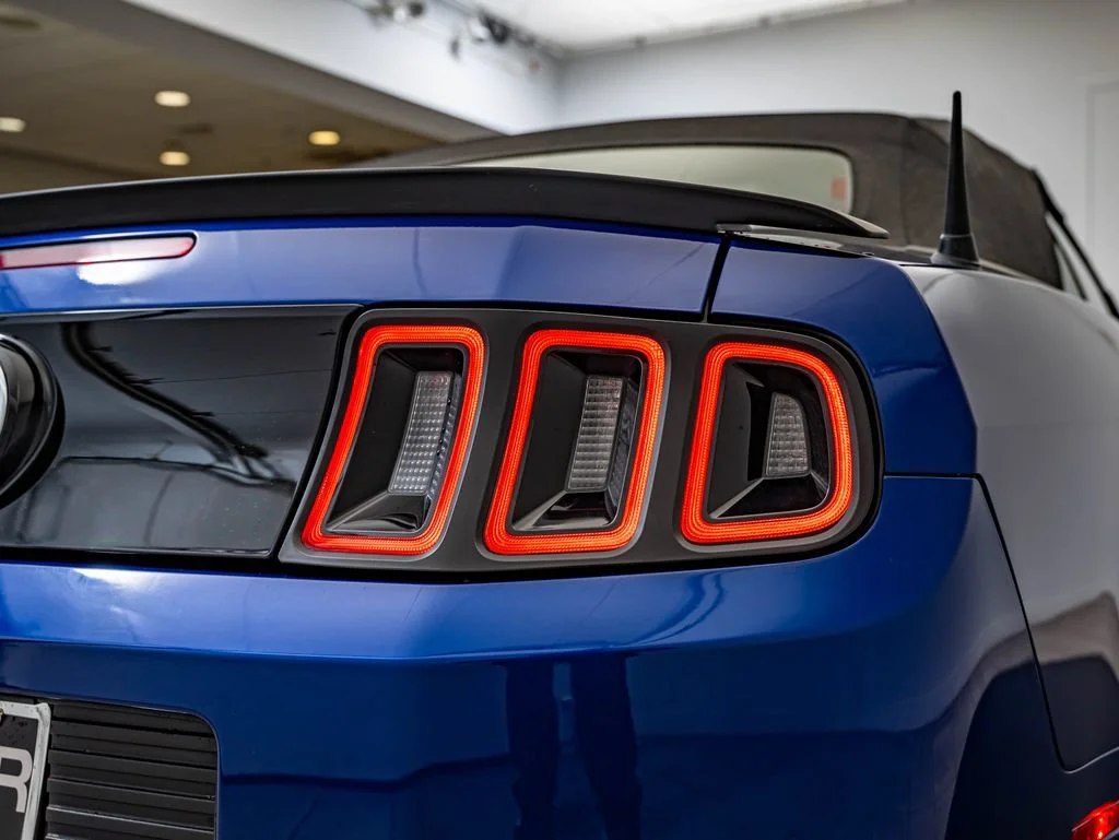 Used 2013 Blue Metallic Ford GT Premium image 17
