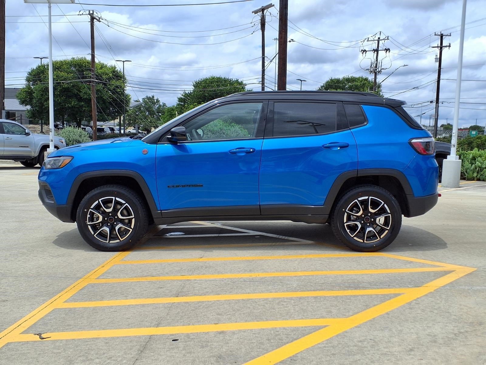 2025 Jeep Compass Trailhawk - Photo 8