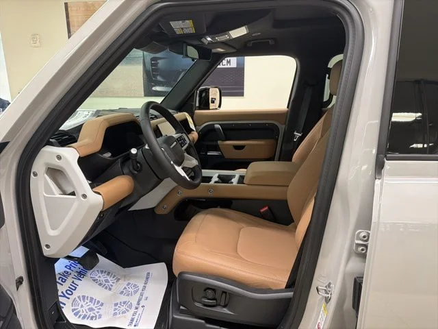 2026 Land Rover Defender X-Dynamic SE - Photo 7