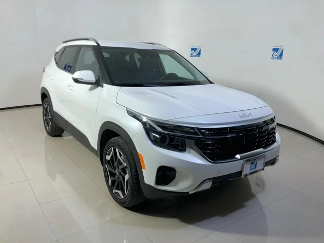 New 2026 Snow White Pearl Kia S image 1