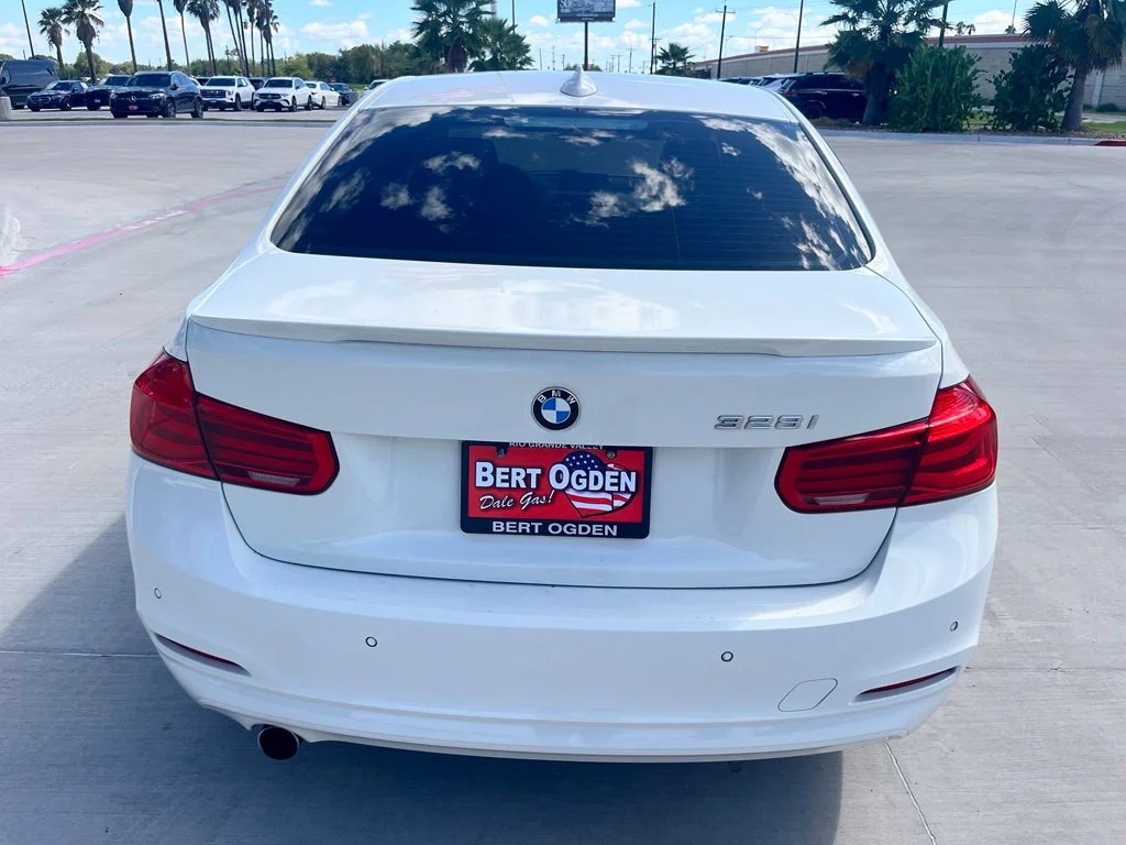 Used 2016 White BMW 320i image 5